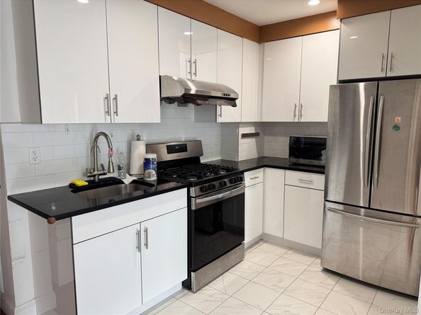 144-56 Roosevelt Avenue 4B, Flushing NY 11354