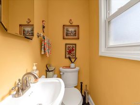 16 Farnum Street, Lynbrook NY 11563