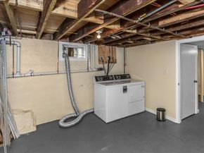 129 Elizabeth Street, Farmingdale NY 11735