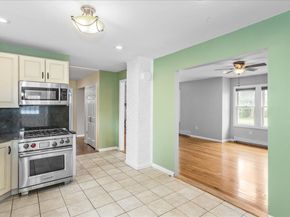 129 Elizabeth Street, Farmingdale NY 11735