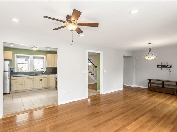 129 Elizabeth Street, Farmingdale NY 11735