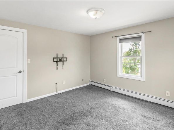 129 Elizabeth Street, Farmingdale NY 11735