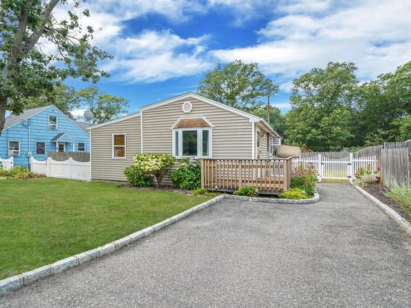 24 Hamilton Street, Patchogue NY 11772