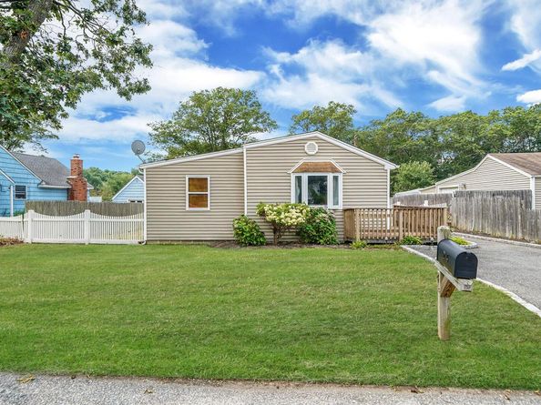 24 Hamilton Street, Patchogue NY 11772