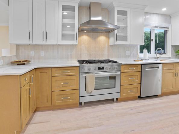 13 Bittersweet Avenue S, Hampton Bays NY 11946