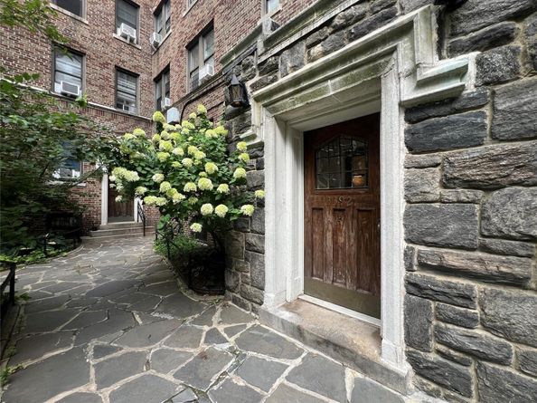 3392 Wayne Avenue F42, Bronx NY 10467