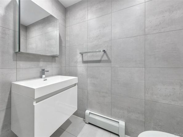 40 Pinehurst Avenue 2A, New York (Manhattan) NY 10033