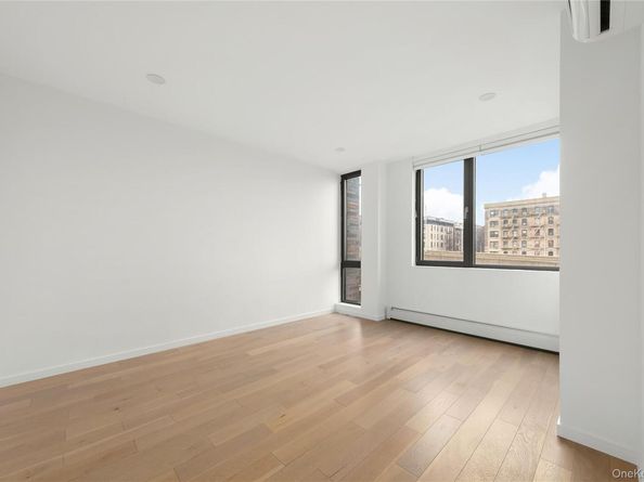 40 Pinehurst Avenue 2A, New York (Manhattan) NY 10033
