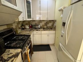 164-22 73rd Ave, Fresh Meadows NY 11366