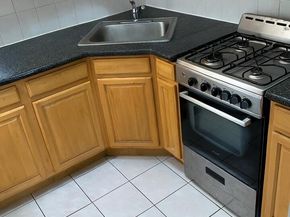 164-22 73rd Ave, Fresh Meadows NY 11366