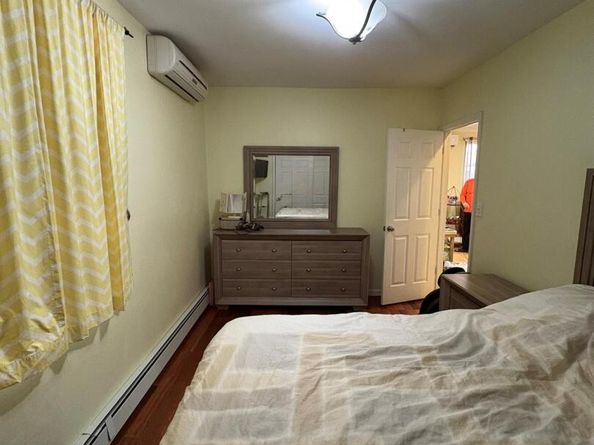 164-22 73rd Ave, Fresh Meadows NY 11366