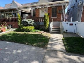 164-22 73rd Ave, Fresh Meadows NY 11366