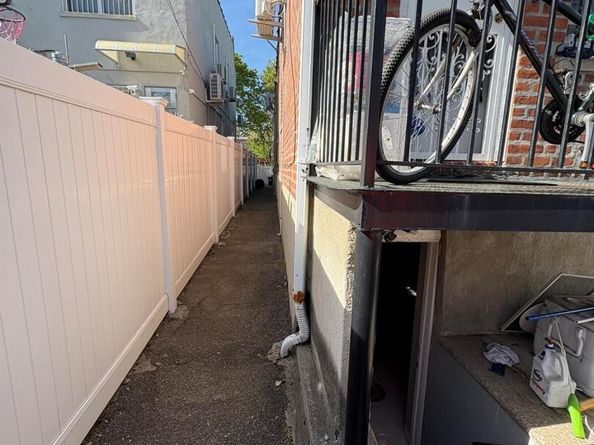 164-22 73rd Ave, Fresh Meadows NY 11366