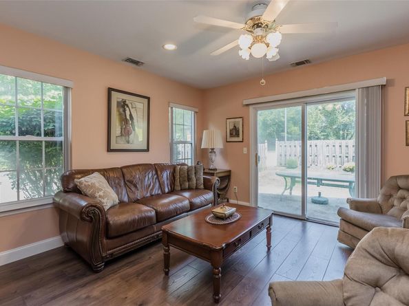 1 Kate Circle, Middle Island NY 11953