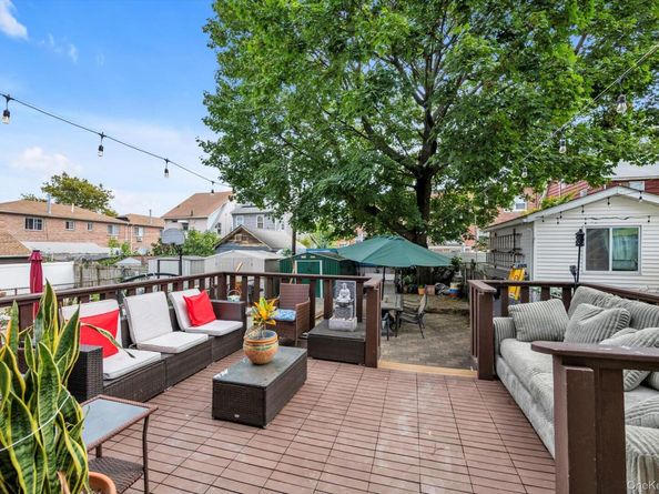 61-27 160 Street, Fresh Meadows NY 11365
