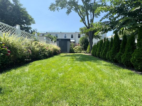 313 Beach 101 Street, Rockaway Park NY 11694