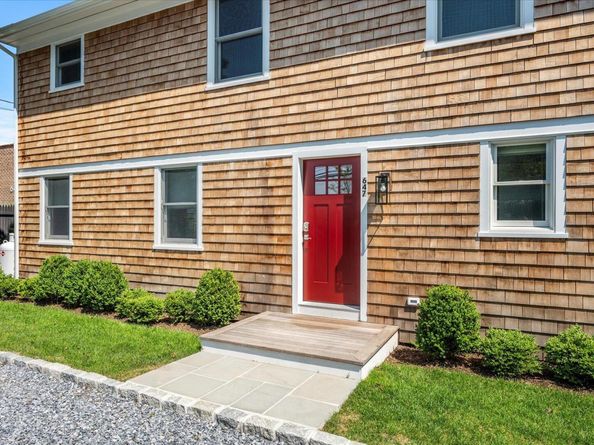 647 Montauk Highway, East Quogue NY 11942