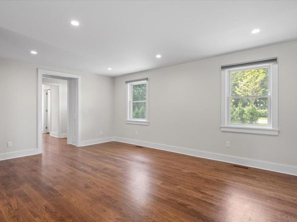 647 Montauk Highway, East Quogue NY 11942