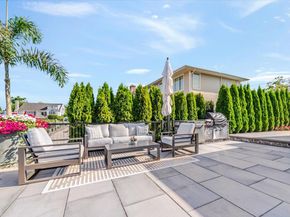 10 Skylark Road, Massapequa Park NY 11762