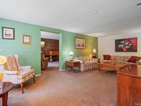 260 Birchwood Road, Medford NY 11763