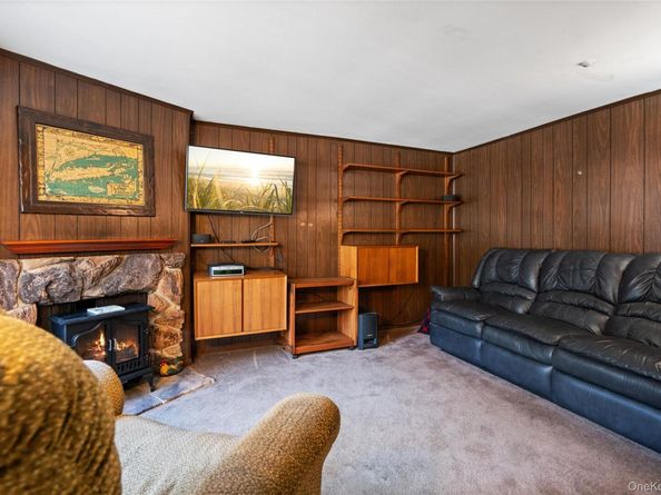 260 Birchwood Road, Medford NY 11763