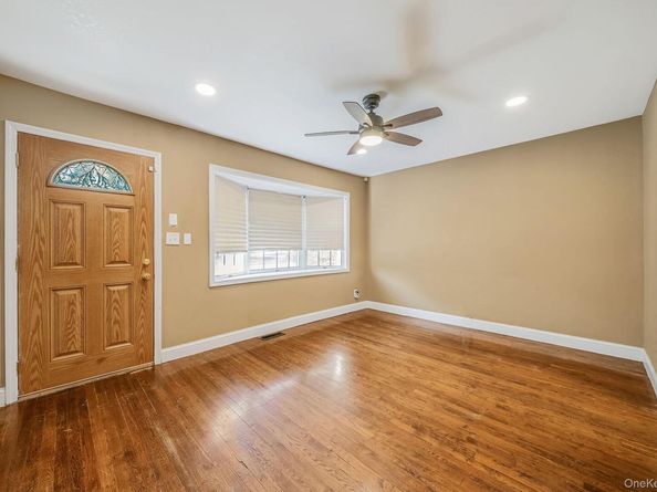 730 Spur Drive N, Bay Shore NY 11706