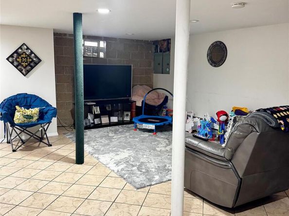 58-33 71st Street, Maspeth NY 11378