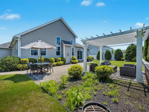 4 Lilac Lane, Ridge NY 11961