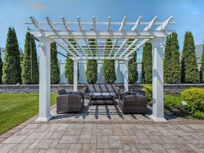 4 Lilac Lane, Ridge NY 11961