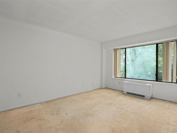 24 Ray Place 24, Scarsdale NY 10583
