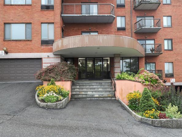 24 Ray Place 24, Scarsdale NY 10583