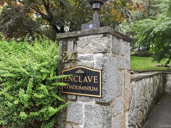 24 Ray Place