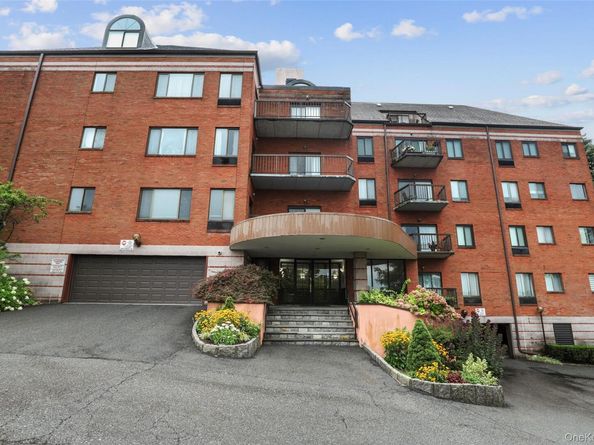 24 Ray Place 24, Scarsdale NY 10583