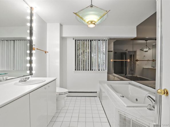 24 Ray Place 24, Scarsdale NY 10583