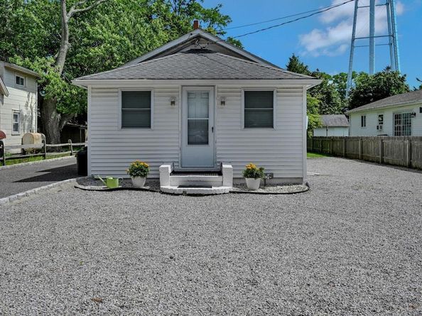 1031 West Street, Riverhead NY 11901