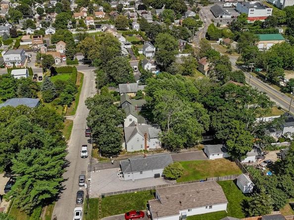 1031 West Street, Riverhead NY 11901
