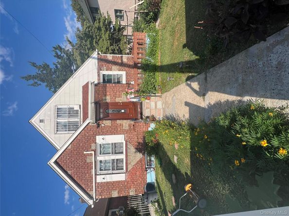 11608 196th Street, Saint Albans NY 11412