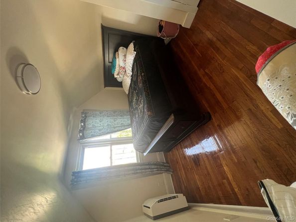 11608 196th Street, Saint Albans NY 11412