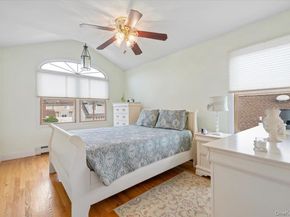 189 N Windhorst Avenue, Bethpage NY 11714