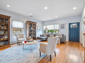 189 N Windhorst Avenue, Bethpage NY 11714