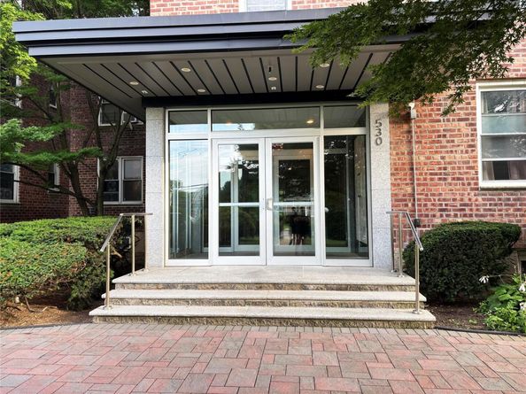 530 Dubois Avenue B3, Valley Stream NY 11581