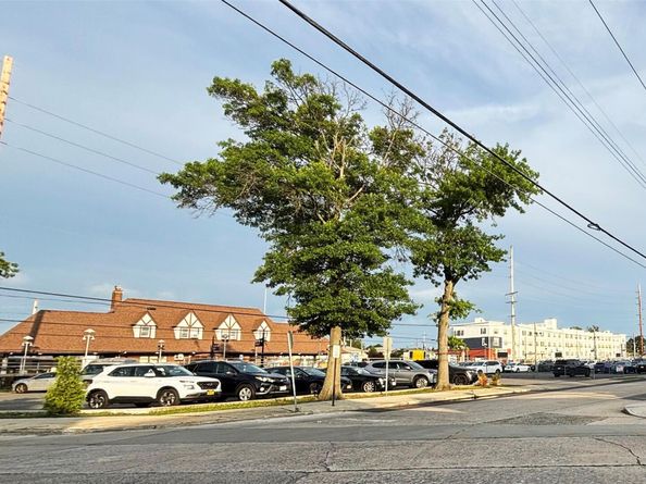 530 Dubois Avenue B3, Valley Stream NY 11581