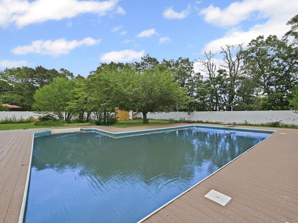 30 Ashford Drive, Bohemia NY 11716