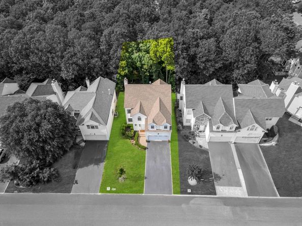 30 Sunflower Ridge Road, South Setauket NY 11720