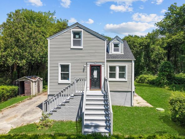 35 Cypress Street, Wyandanch NY 11798