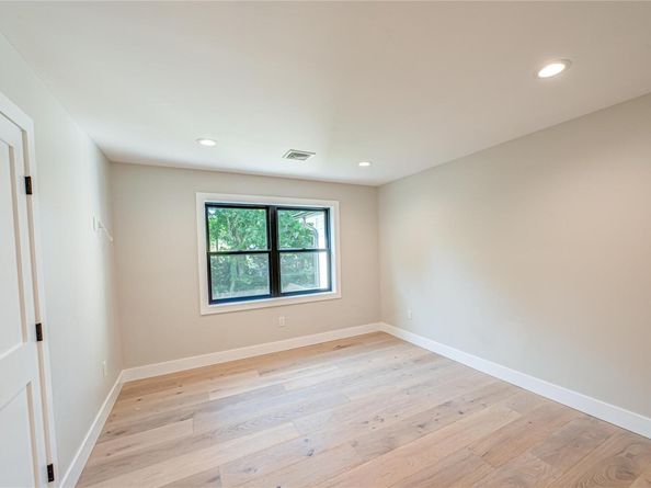 120 Fifth Street, Saint James NY 11780