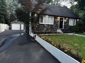 18 Davis Street, Melville NY 11747