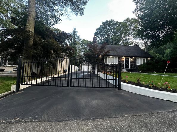 18 Davis Street, Melville NY 11747