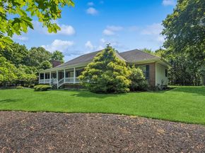 4 Springview Court, East Patchogue NY 11772