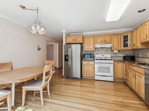 4 Springview Court, East Patchogue NY 11772